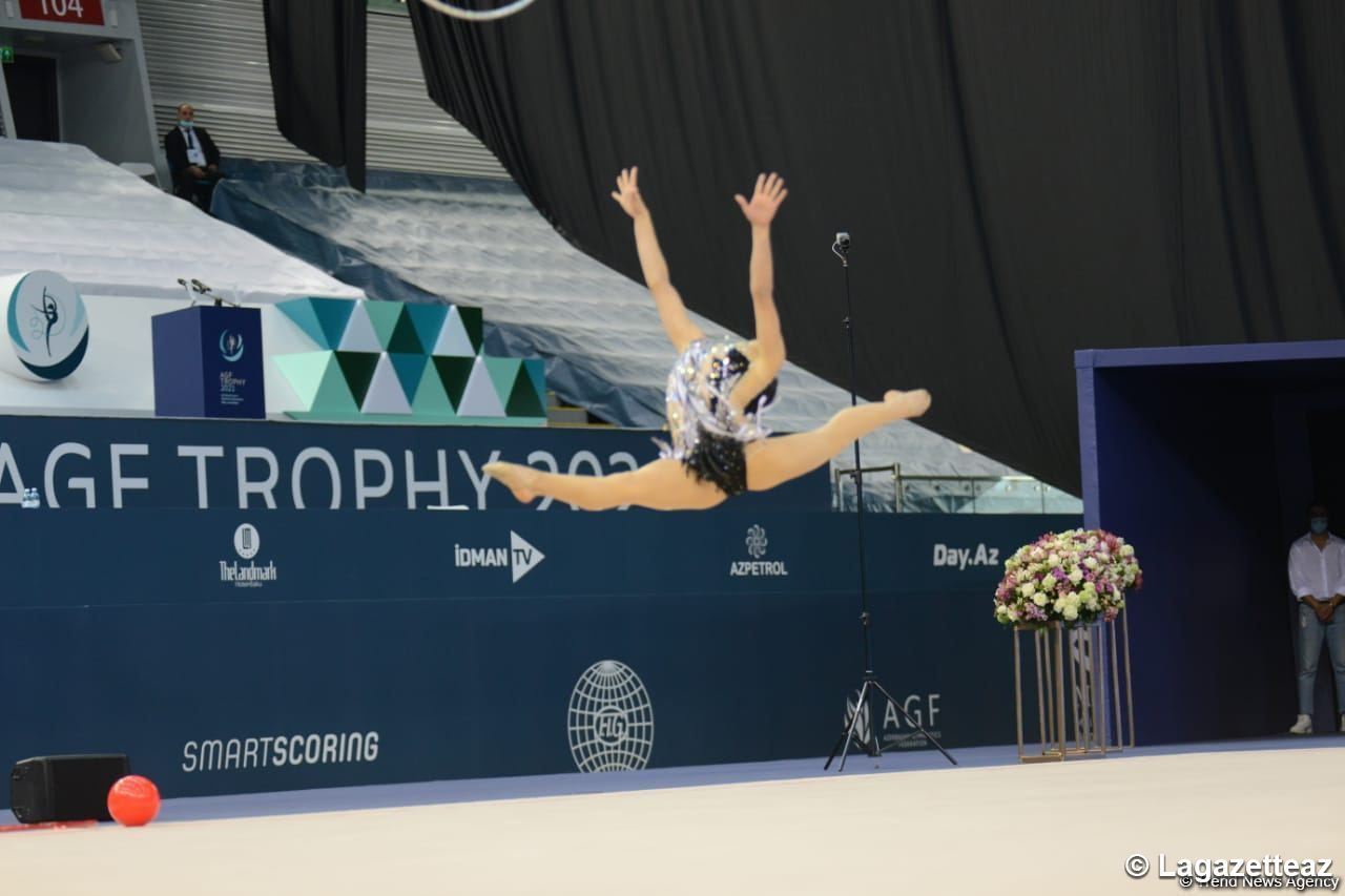 Le premier jour de la Coupe du Monde de Gymnastique Rythmique débute à Bakou - PHOTO
