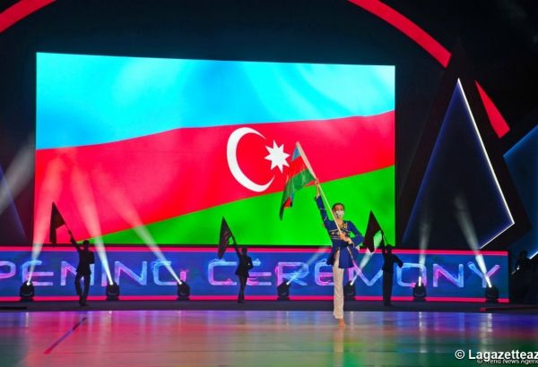 La cérémonie d'ouverture des 9èmes compétitions mondiales par groupe d'âge de gymnastique aérobic tenue à Bakou - PHOTO