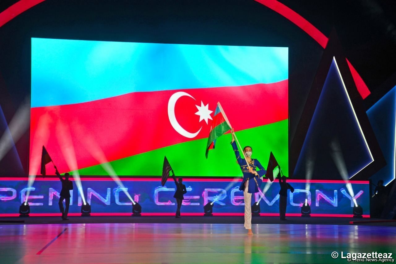 La cérémonie d'ouverture des 9èmes compétitions mondiales par groupe d'âge de gymnastique aérobic tenue à Bakou - PHOTO