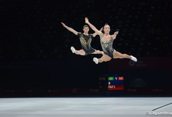 Les finalistes parmi les paires mixtes annoncés dans le cadre du deuxième jour du 16e championnat du monde de gymnastique aérobic à Bakou