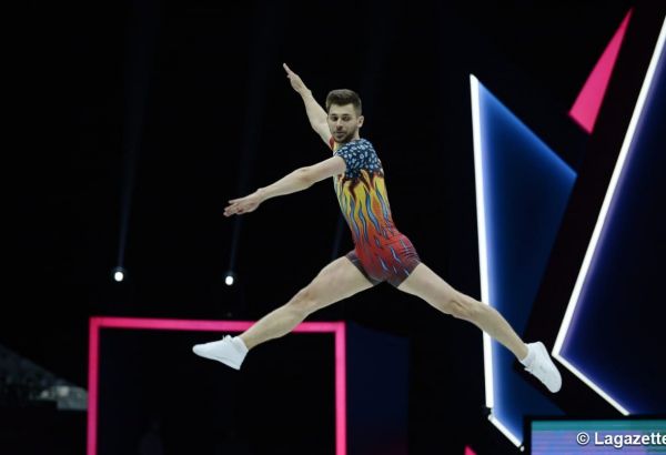 Le gymnaste azerbaïdjanais Vladimir Dolmatov s'est qualifié pour les finales du 16e championnat du monde de gymnastique aérobic à Bakou