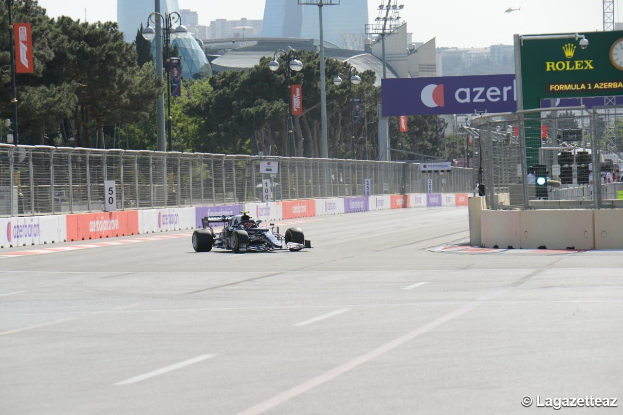 La deuxième séance d'essais libres du Grand Prix d'Azerbaïdjan de Formule 1 démarre à Bakou