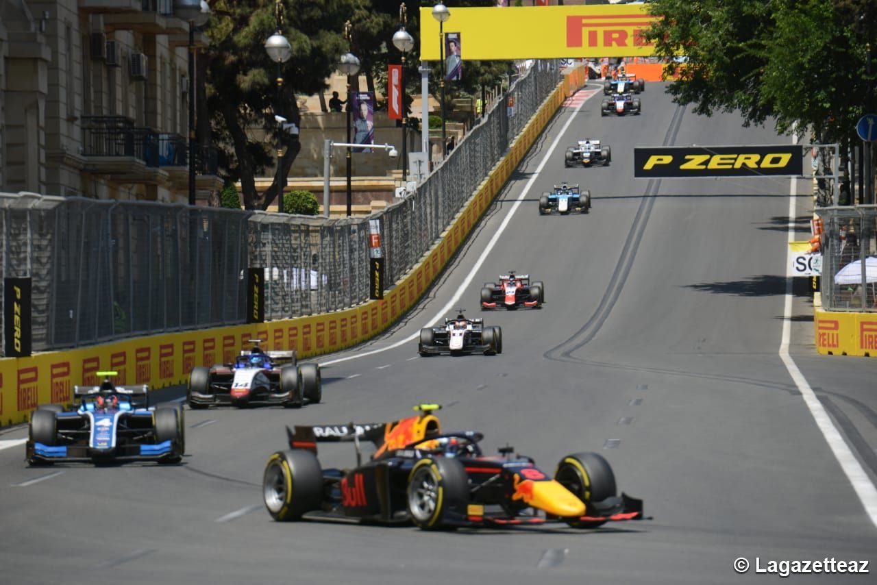 Grand Prix d'Azerbaïdjan : la course sprint dans la catégorie de la Formule 2 démarrée à Bakou