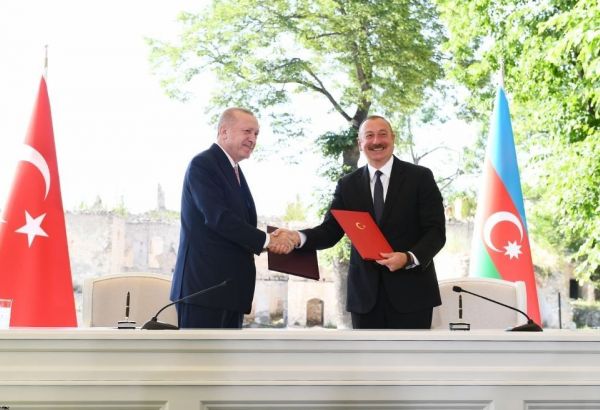 La Déclaration de Choucha définit les mécanismes politico-juridiques des relations d’alliance entre l'Azerbaïdjan et la Turquie