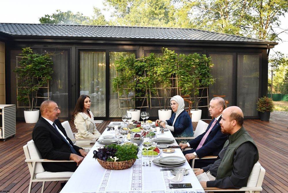Les présidents azerbaïdjanais et turc ont dîné ensemble à Choucha