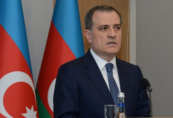 Caucase du Sud : Le déblocage des liaisons profitera à toute la région, dit le chef de la diplomatie azerbaïdjanaise