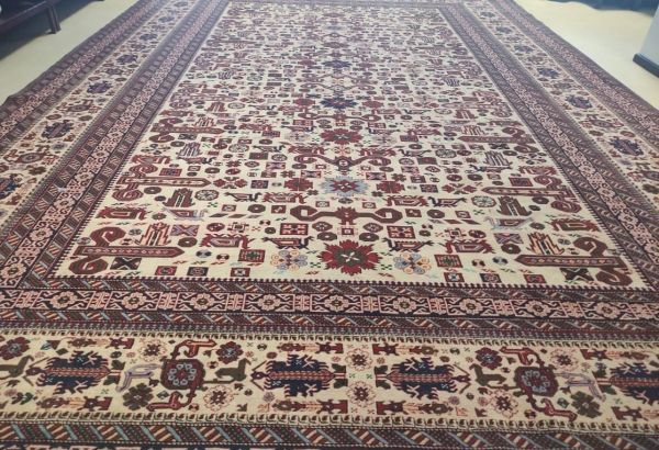 Un tapis de 57 kilogrammes tissé en deux ans en Azerbaïdjan