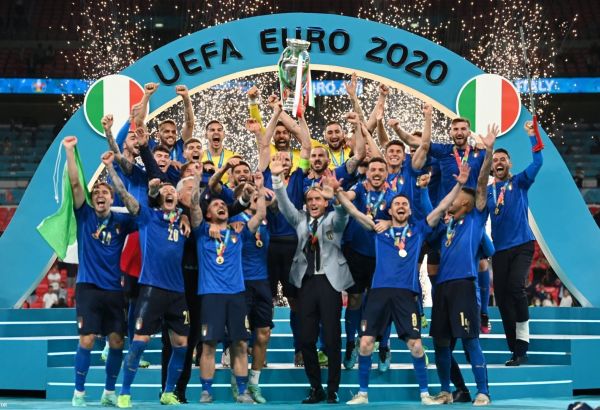 Une compositrice azerbaïdjanaise dédie une chanson à la victoire de l'Italie dans l'UEFA EURO 2020