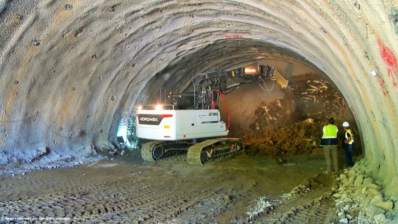 Azerbaïdjan : la construction de tunnels a été lancée sur la route Ahmadbeyli-Fuzouli-Choucha
