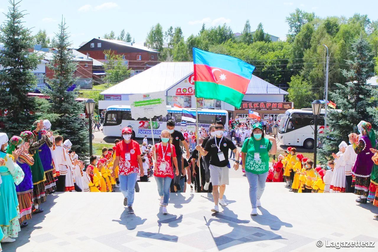 Deux records du monde au Bashkortostan. Le groupe de danse « Rhythm » a représenté avec succès l'Azerbaïdjan au Festival mondial de folklore CIOFF