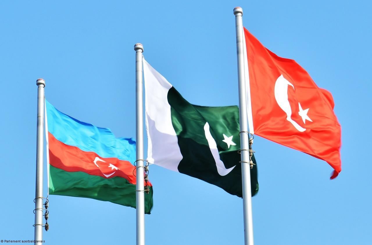 Les présidents des Parlements de l'Azerbaïdjan, de la Turquie et du Pakistan signent la Déclaration de Bakou