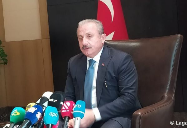 L'Arménie menace la sécurité régionale en bombardant les districts frontaliers azerbaïdjanais, selon le président du Parlement turc