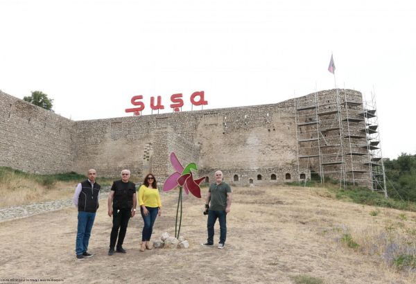 Les représentants des médias français choqués par le vandalisme arménien au Karabagh