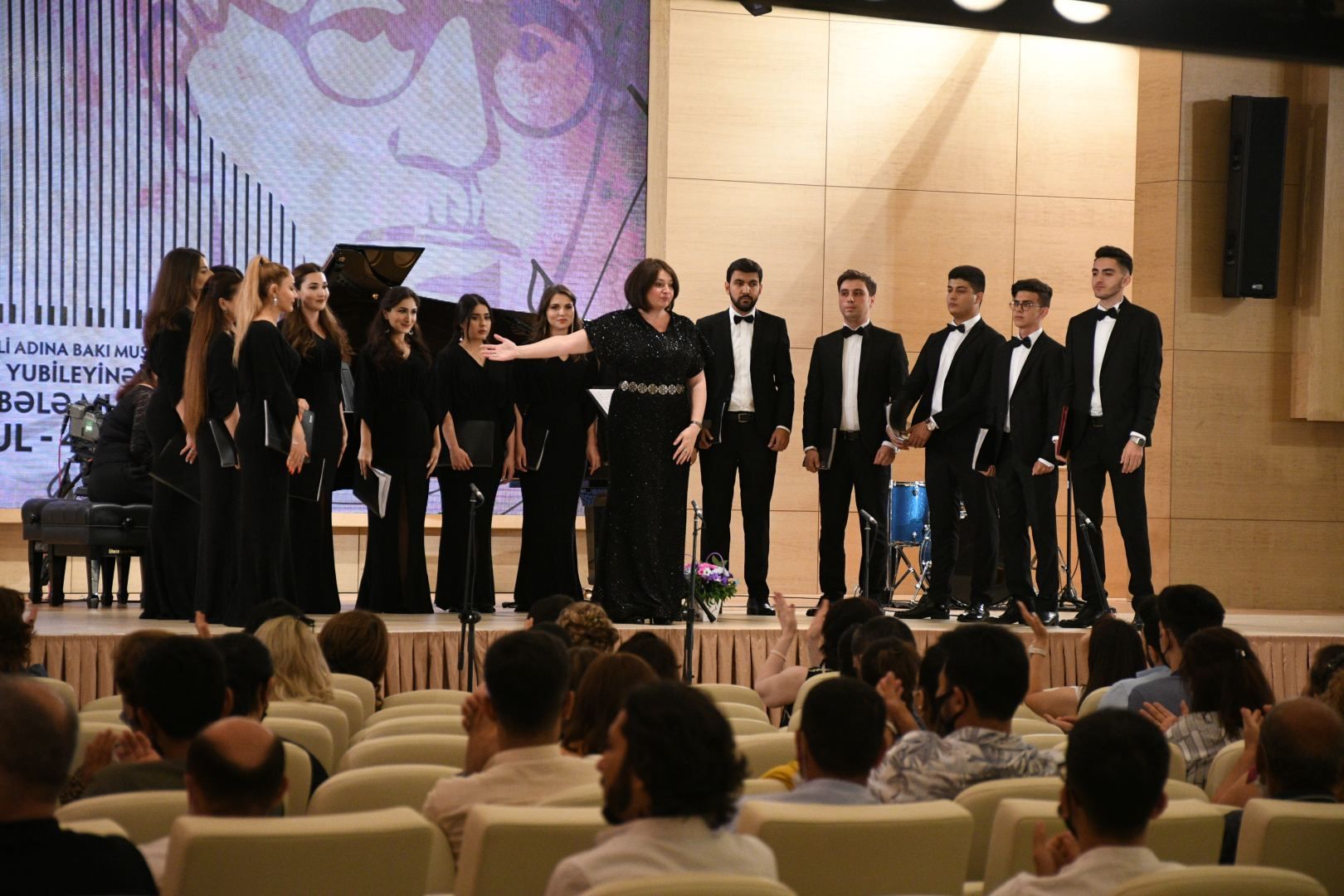 Les professeurs de l'Académie de musique de Bakou se produisent au festival de musique de Guébélé