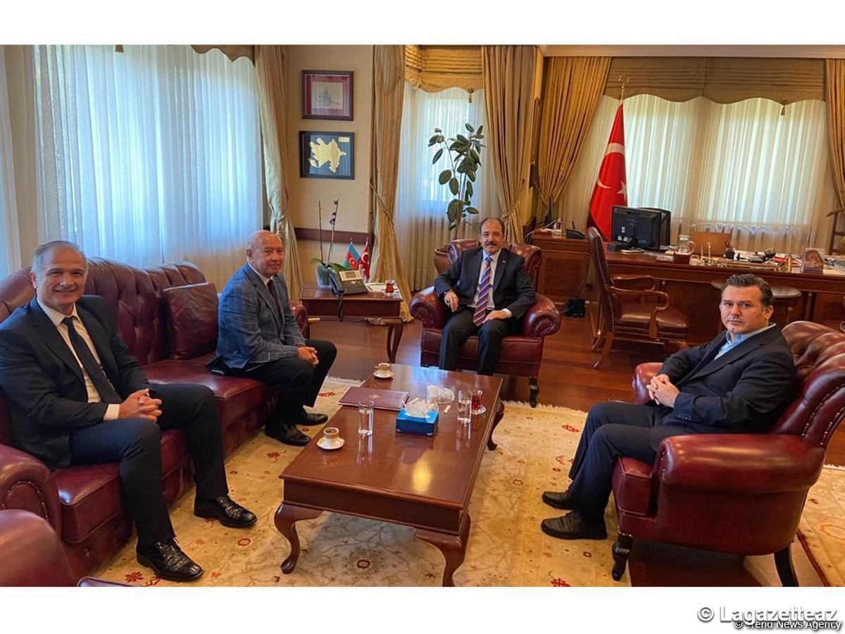 La direction de l'agence de presse Trend rencontre l'Ambassadeur de Turquie en Azerbaïdjan