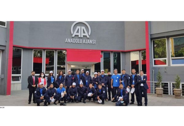 Des représentants des médias azerbaïdjanais participent à des sessions de formation en journalisme militaire à Ankara