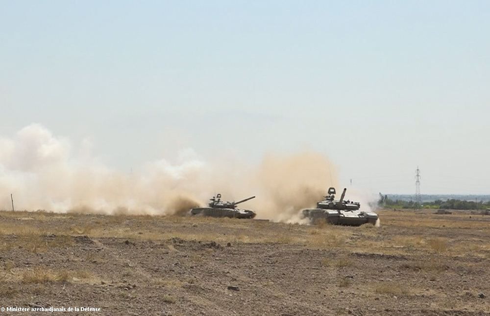 Les corps de chars et mécanisés de l'Armée combinée indépendante du Nakhitchevan entament une nouvelle période d'entraînement