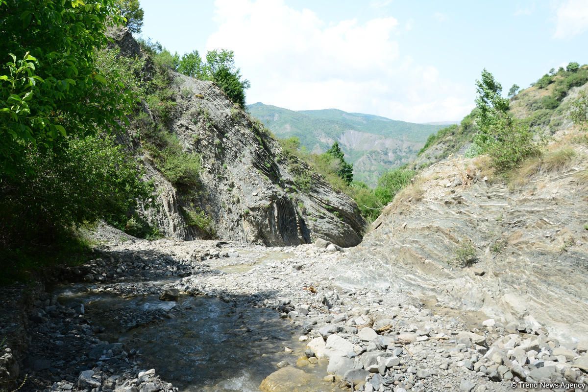 Des archéologues azerbaïdjanais découvrent un système d'approvisionnement en eau et de traitement des eaux usées datant d'il y a 2000 ans à Lahidj