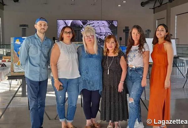 De 16 à 60 ans +… Comment l'artiste azerbaïdjanaise Nigar Narimanbekova enseigne la peinture