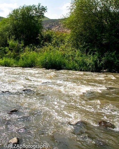 Le photojournaliste français Reza Deghati qualifie la pollution de la rivière «Okhtchoutchay» de catastrophe écologique - Gallery Image