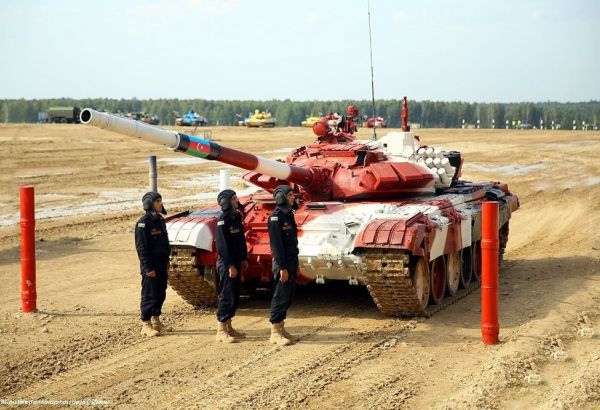 L'équipe azerbaïdjanaise atteint la finale de la compétition « Biathlon de chars » à Moscou