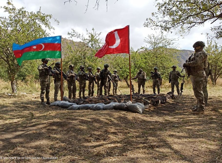 Des exercices tactiques conjoints azerbaïdjano-turcs débutent dans la région de Latchine