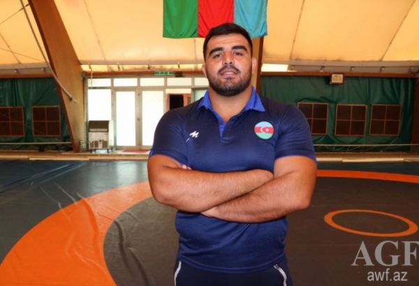 Un lutteur azerbaïdjanais remporte une médaille de bronze aux championnats du monde à Rome