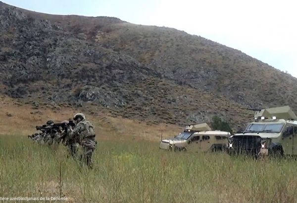Des exercices tactiques conjoints azerbaïdjano-turcs se poursuivent dans la région de Latchine