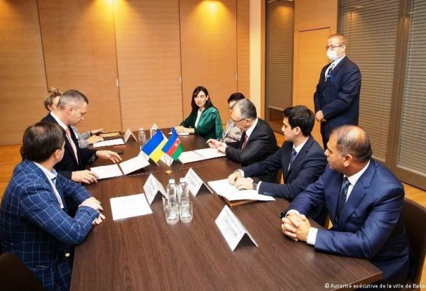 L'Ukraine et l'Azerbaïdjan signent un protocole d'intention sur le jumelage entre Bakou et Kiev