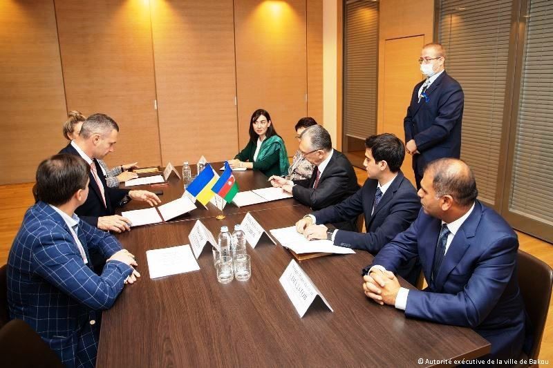 L'Ukraine et l'Azerbaïdjan signent un protocole d'intention sur le jumelage entre Bakou et Kiev