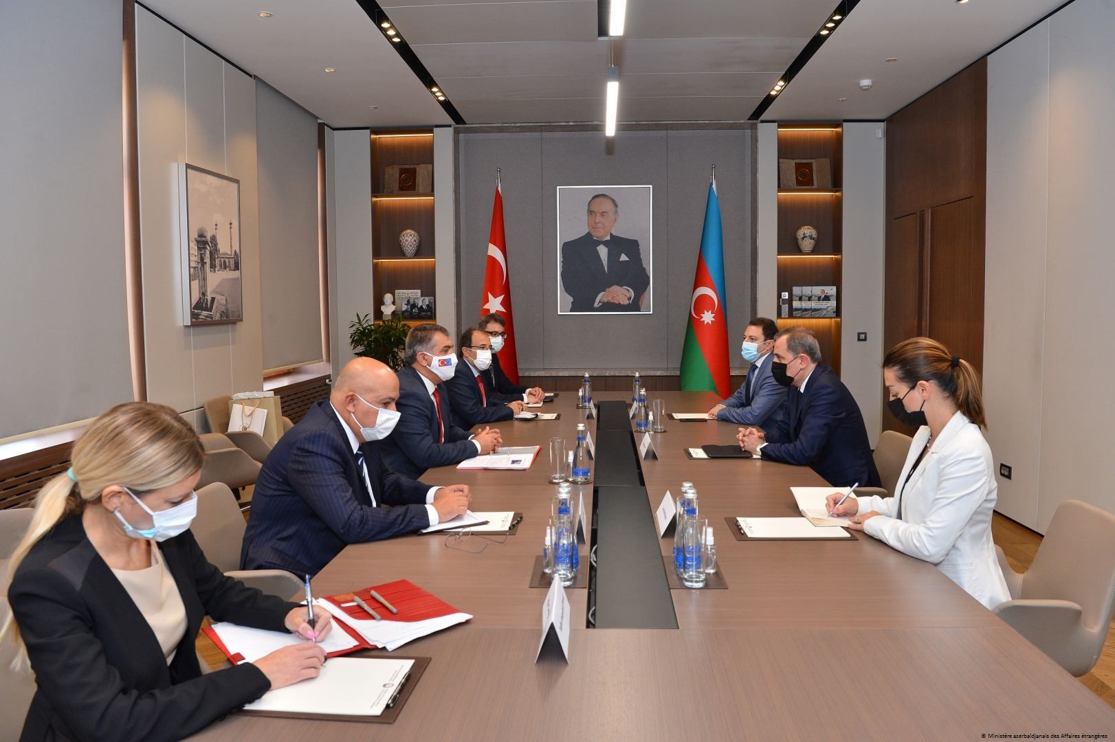 Réunion du vice-ministre turc des Affaires étrangères avec le chef de la diplomatie azerbaïdjanaise pour discuter de la coopération existante entre les deux pays