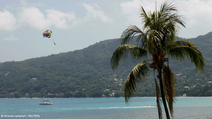 Fiscalité: l'Union européenne retire de sa liste noire Anguilla, la Dominique et les Seychelles