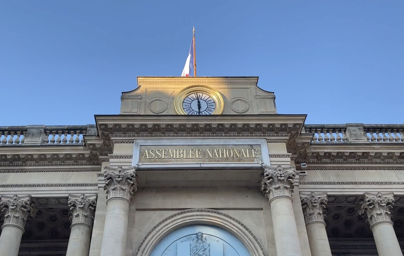 COVID-19 en France: L'Assemblée nationale donne son feu vert au prolongement du passe sanitaire jusqu’à l'été 2022