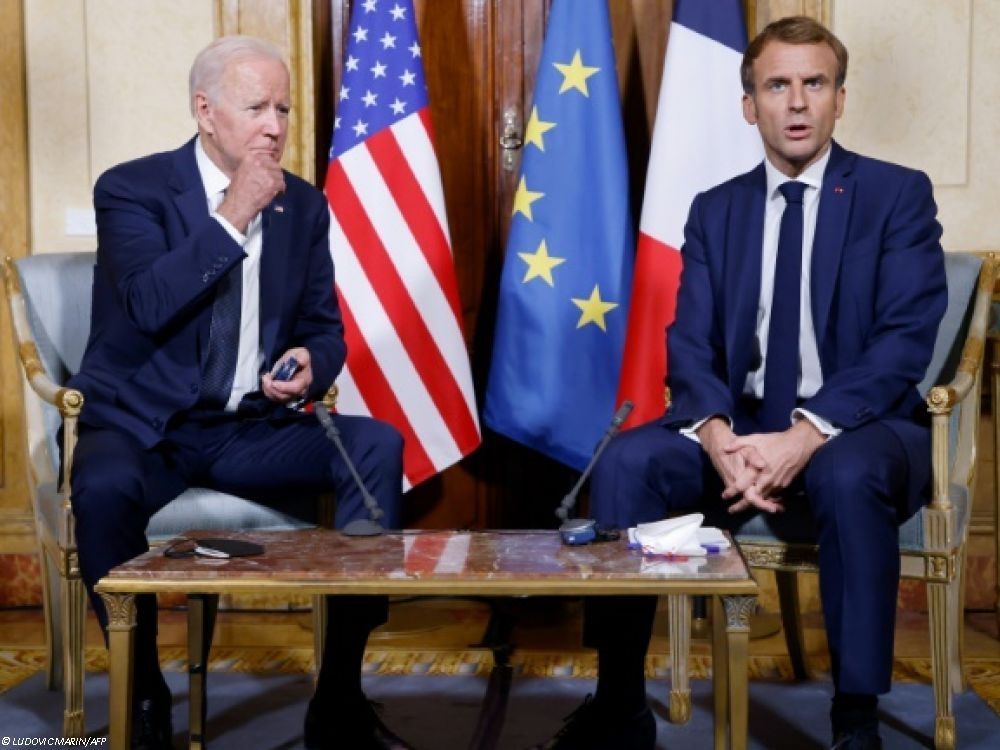 Au Vatican, Joe Biden et Emmanuel Macron affichent leur réconciliation