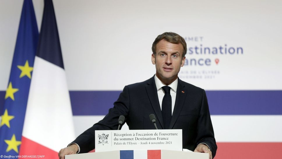 TOURISME : MACRON APPELLE LES GROUPES ÉTRANGERS À INVESTIR EN FRANCE