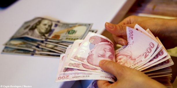 L'INFLATION ET LES DÉSÉQUILIBRES MENACENT LA REPRISE DE L'ÉCONOMIE MONDIALE