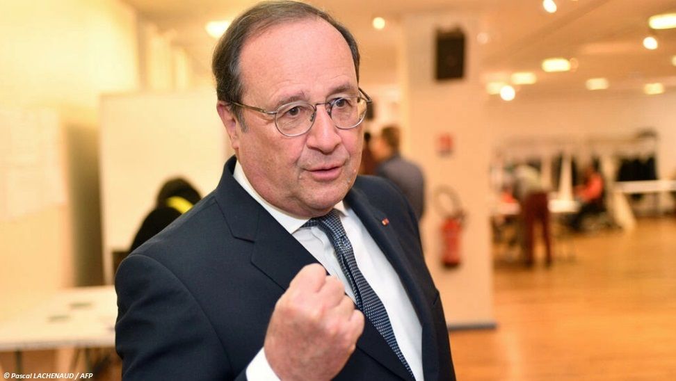 HOLLANDE MET EN GARDE CONTRE "UNE DISPARITION" DU PS "