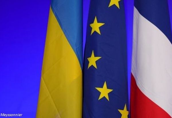 MACRON : L'UKRAINE NE PEUT PAS DEVENIR MEMBRE DE L'UE AVANT "PLUSIEURS DÉCENNIES"
