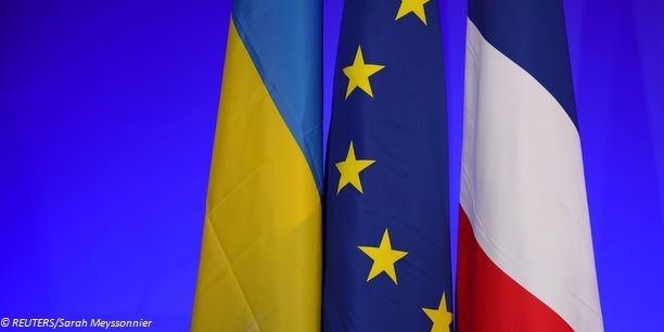 MACRON : L'UKRAINE NE PEUT PAS DEVENIR MEMBRE DE L'UE AVANT "PLUSIEURS DÉCENNIES"