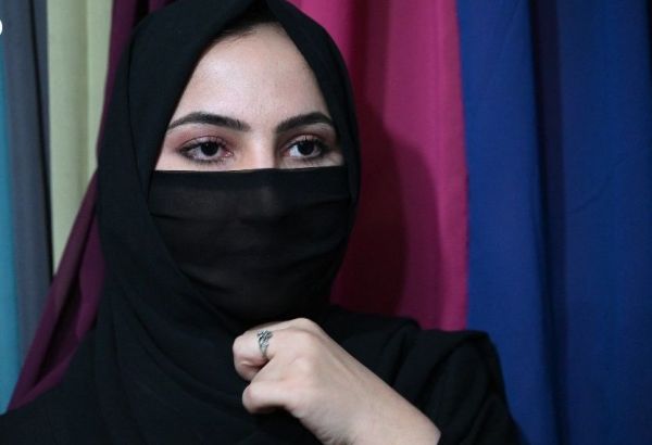 AFGHANISTAN : LES PRÉSENTATRICES TÉLÉ FORCÉES DE SE COUVRIR LE VISAGE