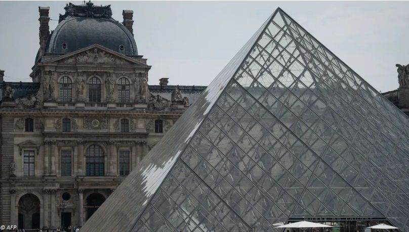 TRAFIC D'ANTIQUITÉS : UN ANCIEN PRÉSIDENT DU LOUVRE MIS EN EXAMEN