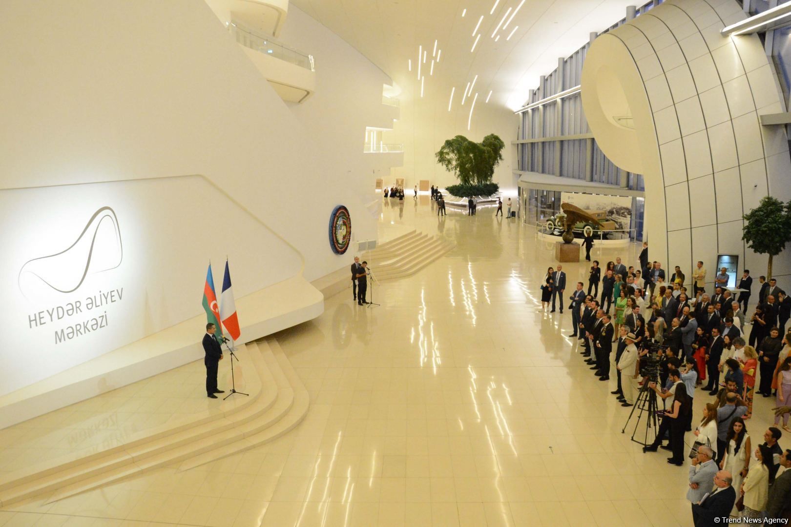 "INTIMATE ODYSSEYS OF REZA", EXPOSITION DU PHOTOJOURNALISTE FRANÇAIS REZA DEGHATI AU CENTRE HEYDAR ALIYEV À BAKOU