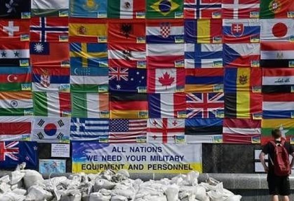 L'OTAN DERRIÈRE L'UKRAINE : MOSCOU ANNONCE UN NOUVEAU "RIDEAU DE FER"