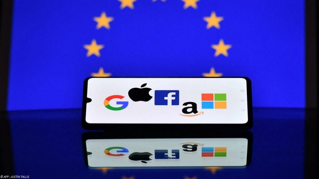 UE: LES EURODÉPUTÉS VOTENT DE NOUVELLES RÈGLES ENCADRANT LES GÉANTS DU NUMÉRIQUE