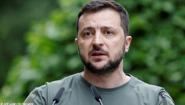 GUERRE EN UKRAINE : VOLODYMYR ZELZNSKY DIT QU'IL N'EST OUVERT QU'À DE "VÉRITABLES" NÉGOCIATIONS AVEC MOSCOU