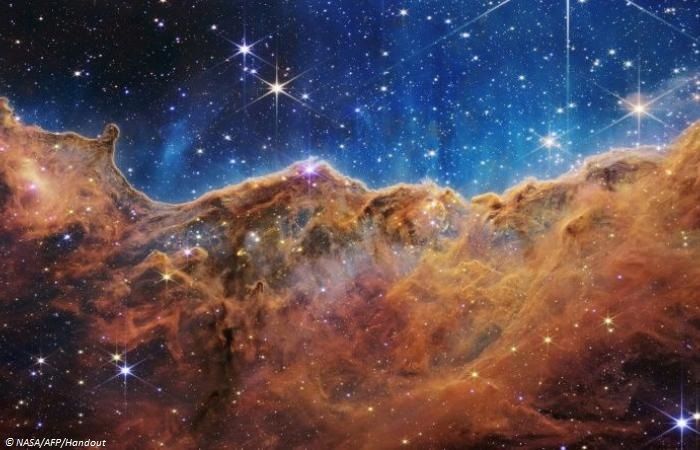 LES PREMIÈRES IMAGES DU TÉLESCOPE JAMES WEBB INAUGURENT UNE NOUVELLE ÈRE DE L'ASTRONOMIE
