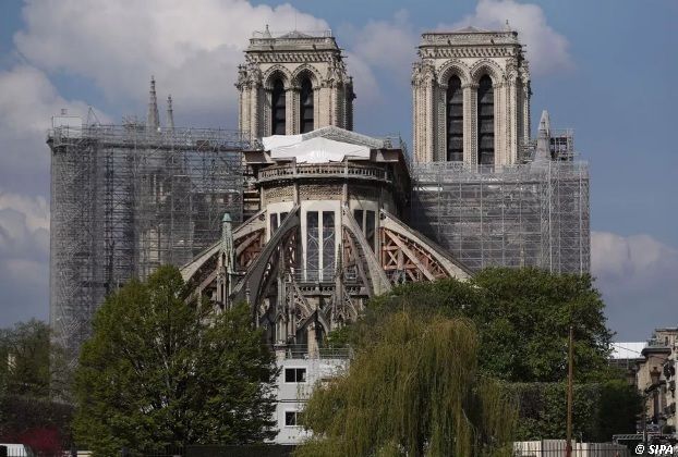 NOTRE-DAME DE PARIS : LA RÉOUVERTURE EN 2024, UN "OBJECTIF TENDU" SELON LE GÉNÉRAL CHARGÉ DE LA RESTAURER