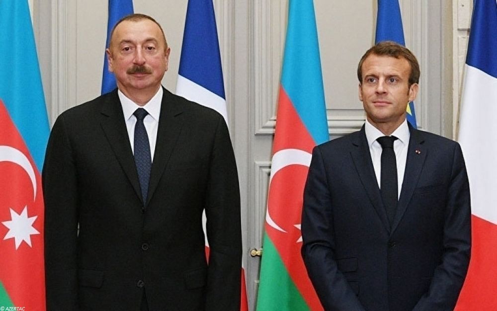 LE PRÉSIDENT MACRON PASSE UN COUP DE FIL À SON HOMOLOGUE AZERBAÏDJANAIS ILHAM ALIYEV