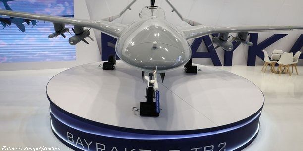 UNE USINE DE DRONES BAYRAKTAR VA OUVRIR EN UKRAINE, DIT ZELENSKY