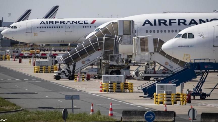 FRANCE : LES COMPAGNIES AÉRIENNES PRIÉES DE SUPPRIMER UN VOL SUR DEUX VENDREDI